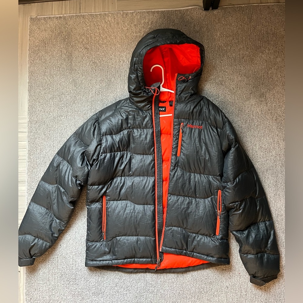 Men’s Marmot 800 Fill Puffer Coat  Large